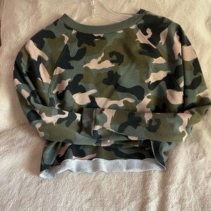 Long sleeve crop sweatshirt